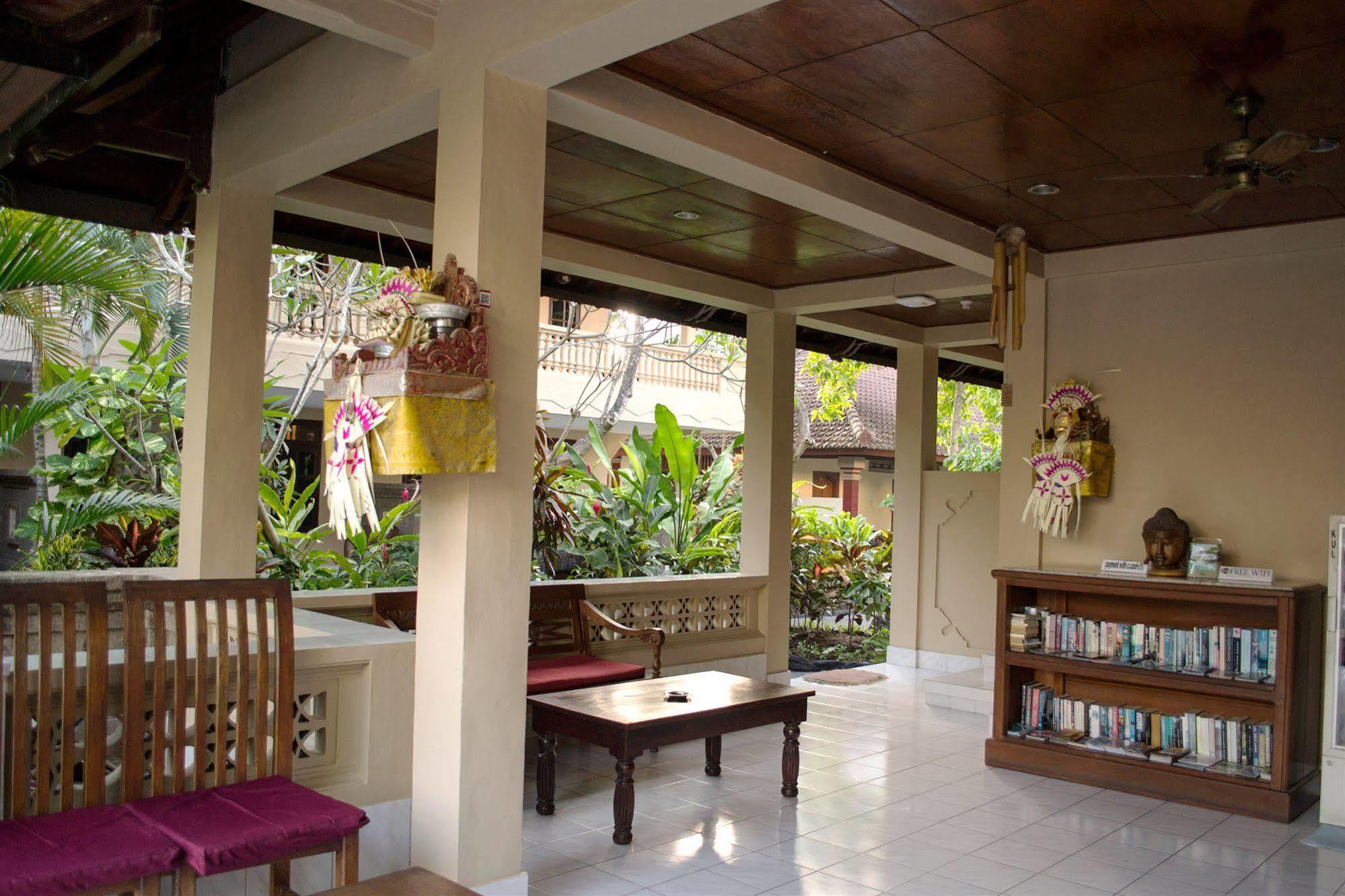 Flamboyan Hotel Kuta Lombok Exterior foto