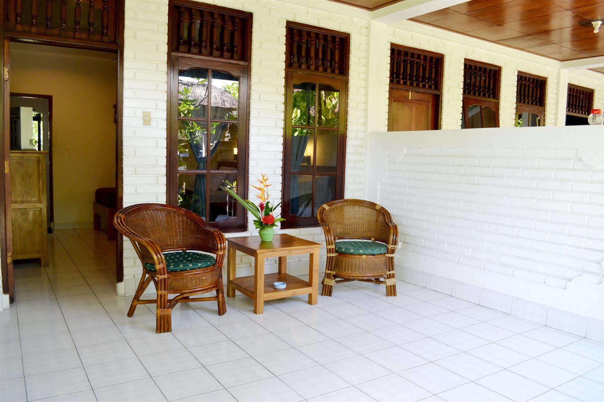 Flamboyan Hotel Kuta Lombok Exterior foto